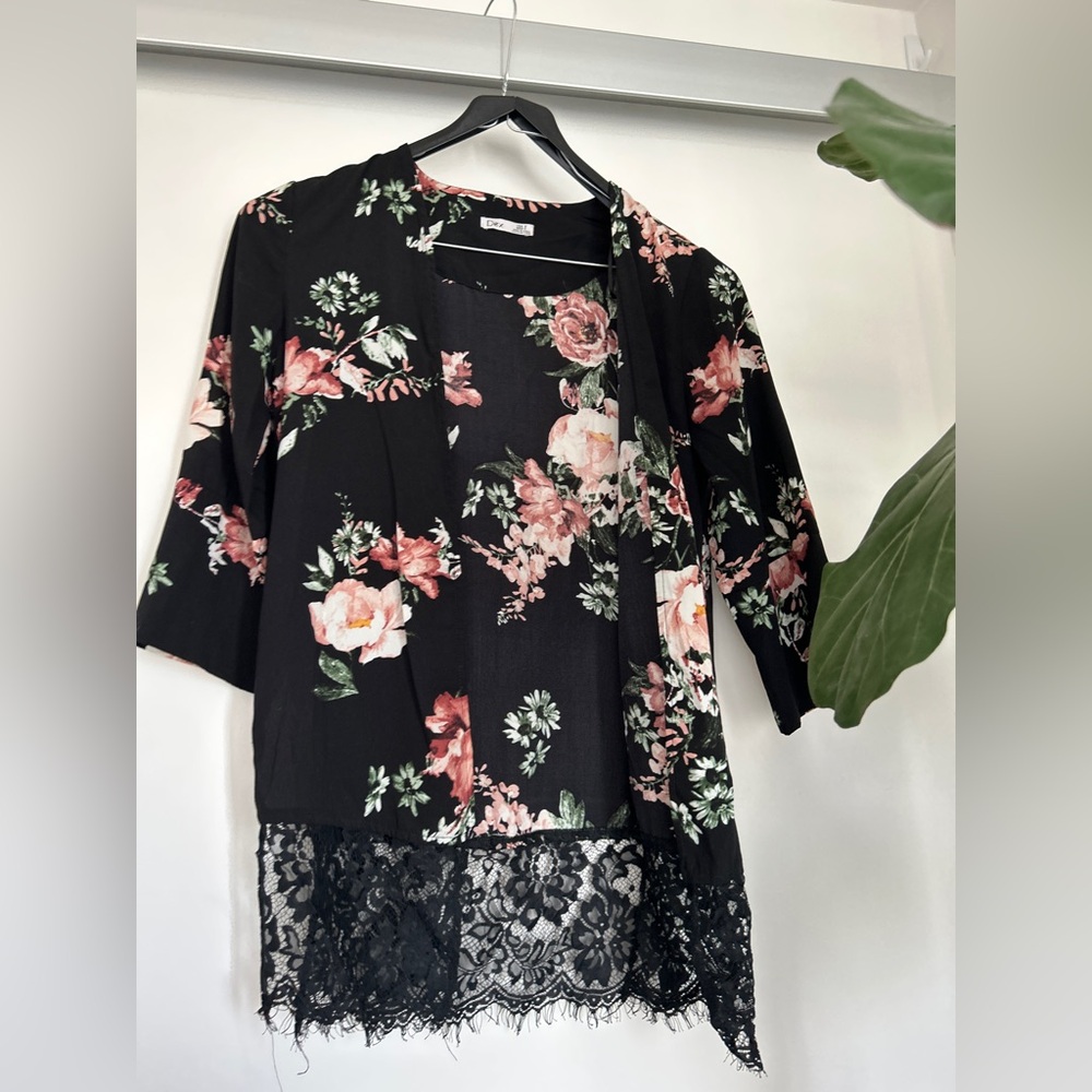Dex Black Pink 3/4 Sleeve Embellished Blouse